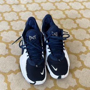 Lightly worn Paul George V mens size 8.5., great condition